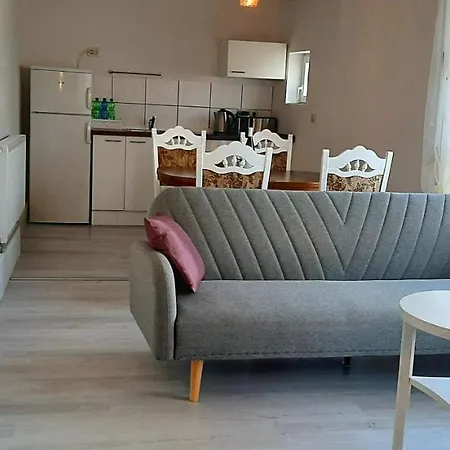 Blue Lagoon Apartment *
