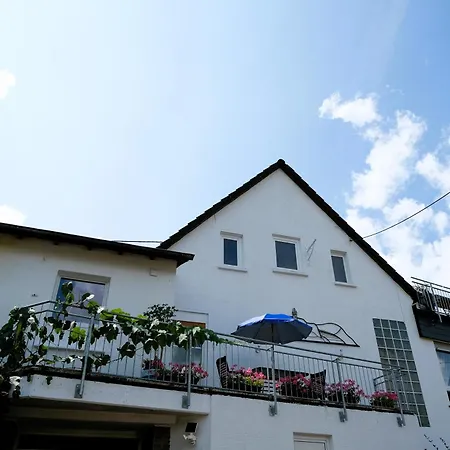 Blue Lagoon & Double With Balcony Апартаменты Нерен