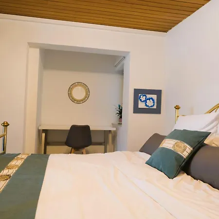Blue Lagoon & Double With Balcony Апартаменты Нерен