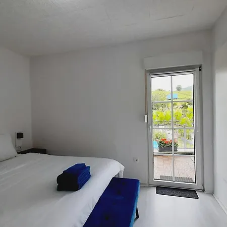 Blue Lagoon & Double With Balcony * Нерен
