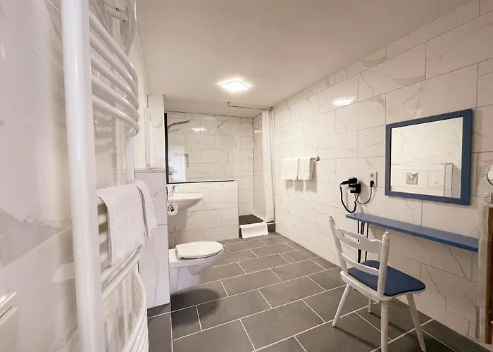 Blue Lagoon & Double With Balcony Apartman *