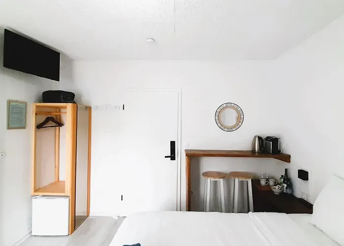 Blue Lagoon & Double With Balcony Nehren