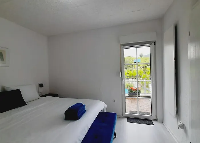 Blue Lagoon & Double With Balcony * Nehren